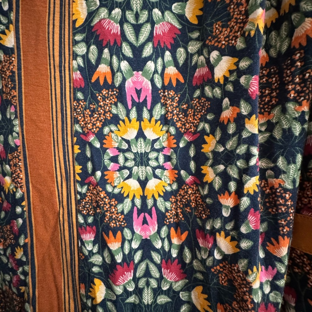 Matilda Jane Floral Design Long Sleeve Tunic Size S, p2p 20”,  L 30.5”, Slv 25” - Picture 3 of 6
